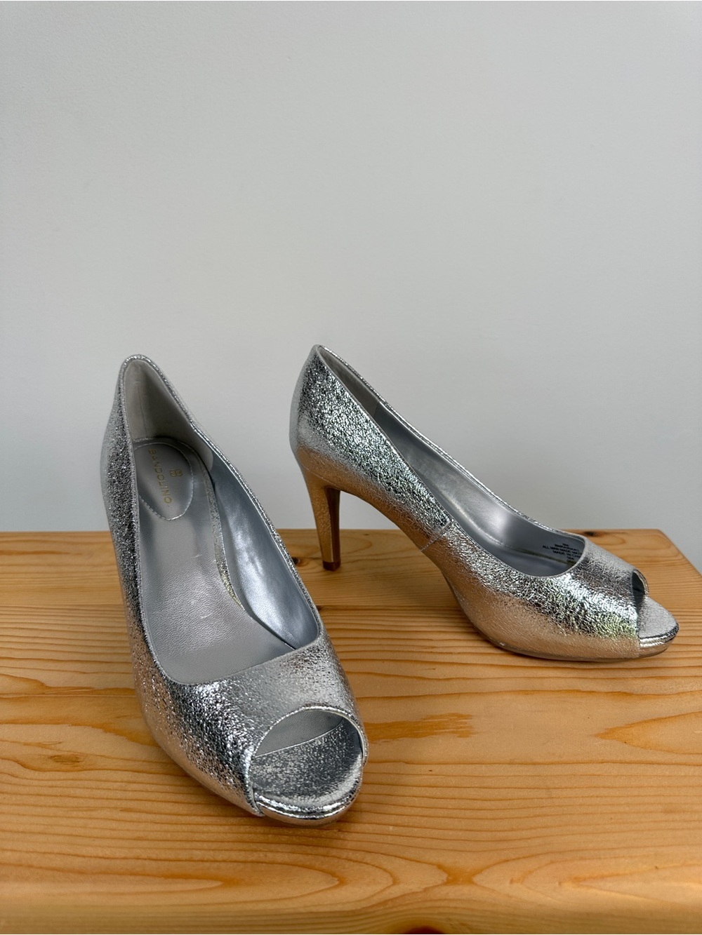 Bandolino Rainaa Silver Metallic Peep Toe Pumps Evening Wedding Guest Heels 8